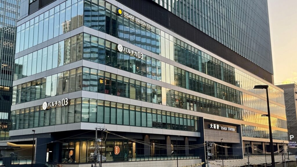 【バルチカ03 行き方】大阪駅前のバルチカ03という建物外観