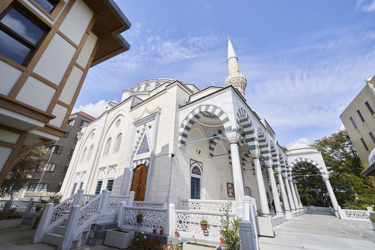 東京ジャーミイ見学ガイド：服装からお土産、カフェまで満喫！女子旅モデルコース